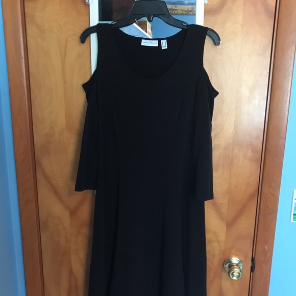 Susan Graver Dresses & Skirts - Susan Graver cold shoulder 3/4 sleeve dress! NWOT